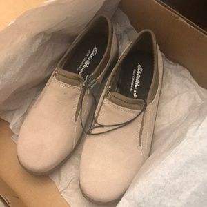 Brand new EddieBauer leather Suede shoes size6